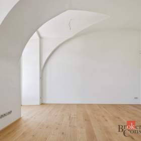 Foto inzerátu Prodej bytu 2+kk 88 m², Jince