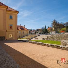Foto inzerátu Prodej bytu 1+kk 62 m², Jince