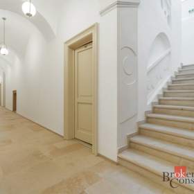 Foto inzerátu Prodej bytu 1+kk 62 m², Jince