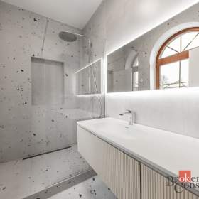 Foto inzerátu Pronájem vily 243 m², Praha