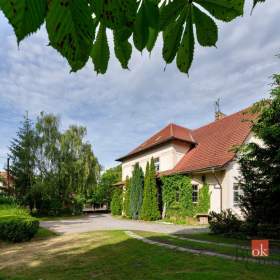 Prodej obchodního prostoru 1 000 m², Hostivice / 19945087