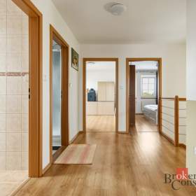 Foto inzerátu Prodej rodinného domu 198 m², Butoves