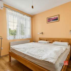 Foto inzerátu Prodej rodinného domu 198 m², Butoves