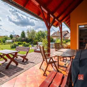 Foto inzerátu Prodej rodinného domu 198 m², Butoves