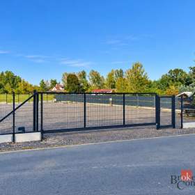 Prodej komerčního pozemku 900 m², Borohrádek / 19963565