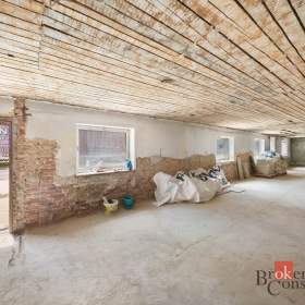 Foto inzerátu Prodej činžovního domu 1 100 m², Krnov