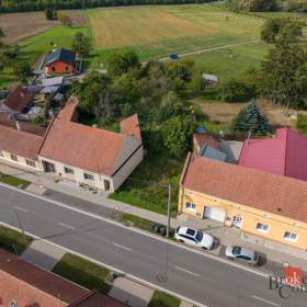 Foto inzerátu Prodej stavebního pozemku 811 m², Kozlany