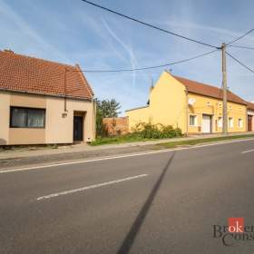 Foto inzerátu Prodej stavebního pozemku 811 m², Kozlany