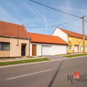 Foto inzerátu Prodej stavebního pozemku 811 m², Kozlany