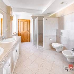 Foto inzerátu Prodej rodinného domu 250 m², Cehnice