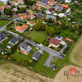 Foto inzerátu Prodej stavebního pozemku 1 036 m², Výrov