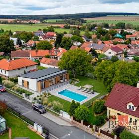 Foto inzerátu Prodej stavebního pozemku 1 036 m², Výrov