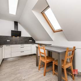 Foto inzerátu Pronájem bytu 3+kk 67 m², Nehvizdy