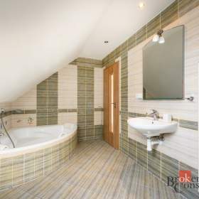 Foto inzerátu Pronájem rodinného domu 130 m², Dýšina