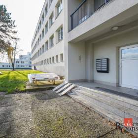 Foto inzerátu Prodej obchodního prostoru 488 m², Mlékojedy