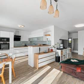 Prodej bytu 3+kk 68 m², Vochov / 19971215
