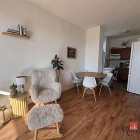 Foto inzerátu Prodej bytu 1+kk 45 m², Litultovice