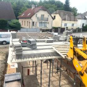 Foto inzerátu Krajní řadový RD S 01 4+1, 158 m2, garáž, 383 m2 zahrada, projekt Sedmdomů, Kladno