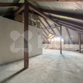Foto inzerátu Prodej RD 377 m² s terasou, zahradou, garáží, v obci Klíčany - Praha Východ