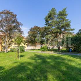 Foto inzerátu Blansko - centrum  /  bytová jednotka 127m2 + nebytový prostor 93m2 + garáž