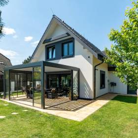 Prodej výjimečného domu 5+1 s garáží, zahradou a domem pro hosty 2+kk ve Lhotě u Dřís. / 18641676