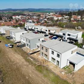 Foto inzerátu Moderní novostavba 5+kk s pozemkem 503 m2 - ideální pro rodinu, Hořovice