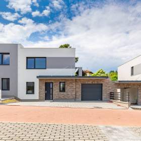 Foto inzerátu Moderní novostavba 5+kk s pozemkem 503 m2 - ideální pro rodinu, Hořovice