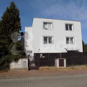 Foto inzerátu Prodej domu, UP 336m2, pozemek 734m2, ul. Moravanská, Praha 9-Vinoř