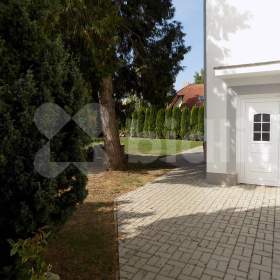 Foto inzerátu Prodej domu, UP 336m2, pozemek 734m2, ul. Moravanská, Praha 9-Vinoř