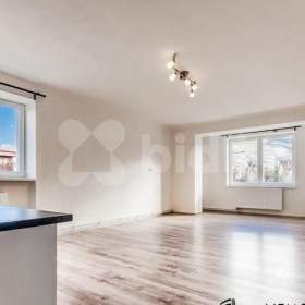 Foto inzerátu Prodej domu, UP 336m2, pozemek 734m2, ul. Moravanská, Praha 9-Vinoř