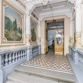 Pronájem podkrov. kanceláří (326 m2), klimatizace, kuchyňky, koupelna, Korunní, Praha 2- Vinohrady / 18871127