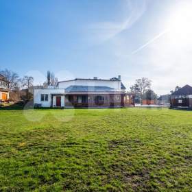 Foto inzerátu Prodej vyhlášené restaurace Střelnice pod lanovkou.