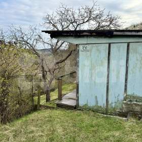 Foto inzerátu Prodej zahrady s chatou