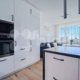 Foto inzerátu Prodej bytu v Kladně - 4+kk s balkonem a lodžií v lokalitě Kročehlavy