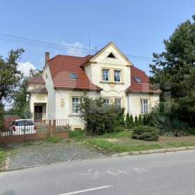 Fotka k inzerátu Prodej rodinného domu 2x 4+1, s velkou zahradou, obec Kyselovice, okr. Kroměříž / 19013234