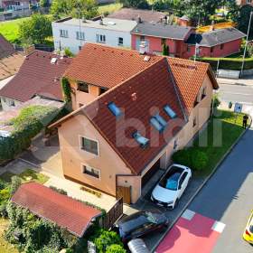 Prodej rodinného domu (288 m² ) v Horních Počernicích / 19199471