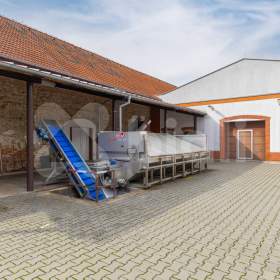 Foto inzerátu Prodej vinařství, včetně technologií, zásob a vinic, Nová Ves u Pohořelic