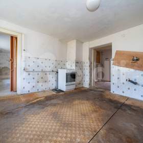 Foto inzerátu Prodej rodinného domu s garáží a prostornou zahradou, Horní Životice