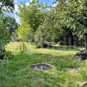 Foto inzerátu Prodej zahrady 1050m2, Brno Bystrc s chatou
