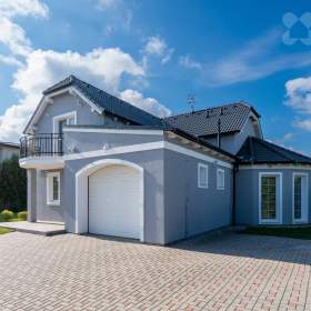 luxusní dům v obci Zlatá / 19337915