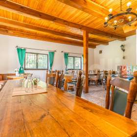 Foto inzerátu Autokemp s restaurací a půjčovnou lodí u Českého Krumlova