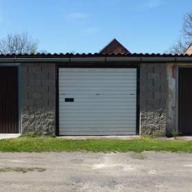 Prodej garáže, 19 m2, OV, Kněževes, ul. Štrosova / 19365677
