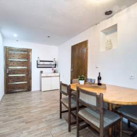 Foto inzerátu Prodej RD, pneuservisu a kadeřnictví