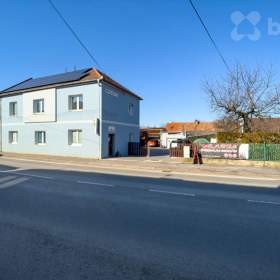 Foto inzerátu Prodej RD, pneuservisu a kadeřnictví