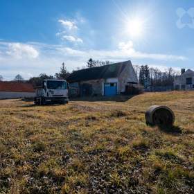 Foto inzerátu Na prodej stavební pozemek 3.097 m2 v Dalekých Dušníkách u Dobříše