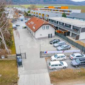 Prodej autoservisu, a tři byty, Česká U Brna / 19382200