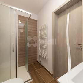 Foto inzerátu Prodej autoservisu, a tři byty, Česká U Brna