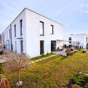Prodej bytu 3+kk, 120 m2, zahrada 205 m2, garáž, parkovací stání, Zlín / 19395523