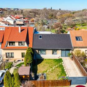 Prodej RD ve Šlapanicích, ul. Hřbitovní, pozemek 314 m2 / 19401065