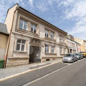 Prodej bytového domu s užitnou plochou 1450 m2 v centru Turnova / 19403618